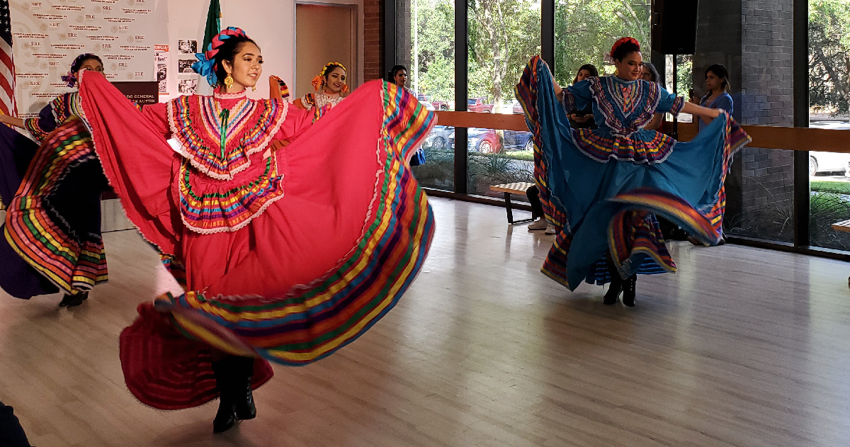 Dancers perform at the BHW 19 event