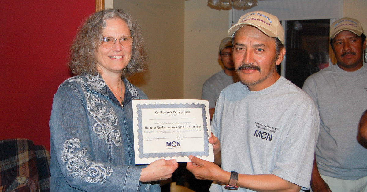 Candace Kugel at a Hombres Unidos Contra la Violencia Familiar training in Pennsylvania in 2008.